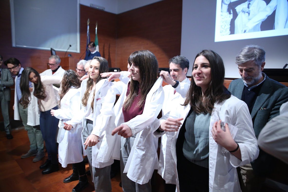 Tirocini universitari all’Ospedale di Alessandria: lunedì la cerimonia del camice bianco
