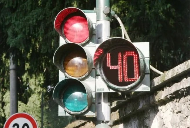 Sicurezza stradale: Morelli annuncia intesa su obbligo countdown semafori incroci pericolosi