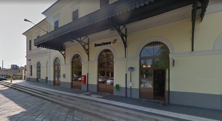 Flash mob di Legambiente e pendolari a Predosa per la riapertura della Ovada-Alessandria