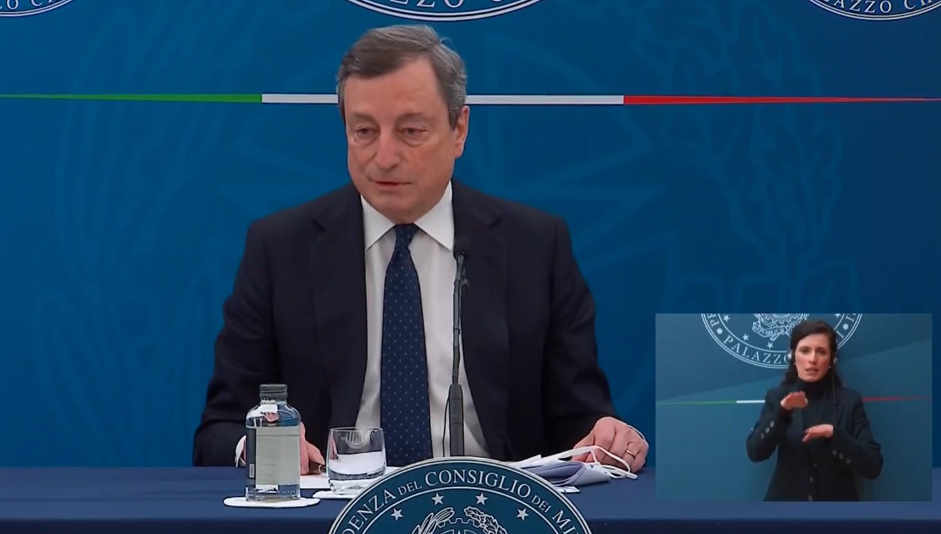 Draghi: “Sì a riaperture in sicurezze, ma non so ancora quando”