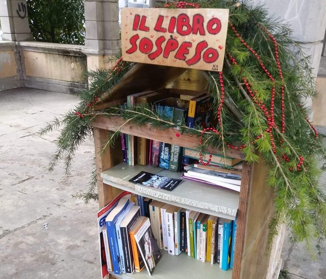 La casetta dei libri di Valle San Bartolomeo che fa sentire la comunità più unita