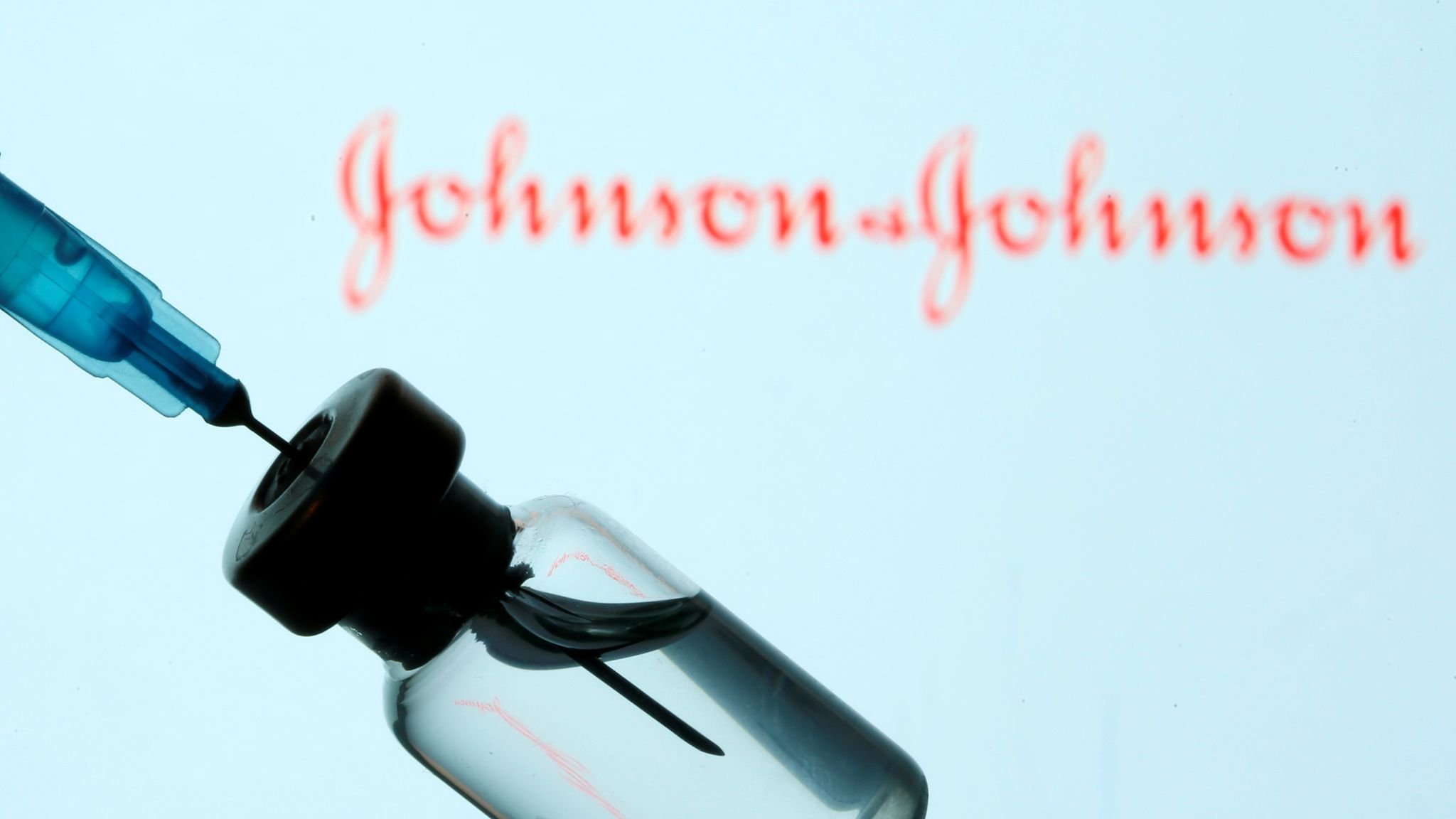 Johnson&Johnson ritarda le consegne dei vaccini in Europa dopo i casi di trombosi negli Usa