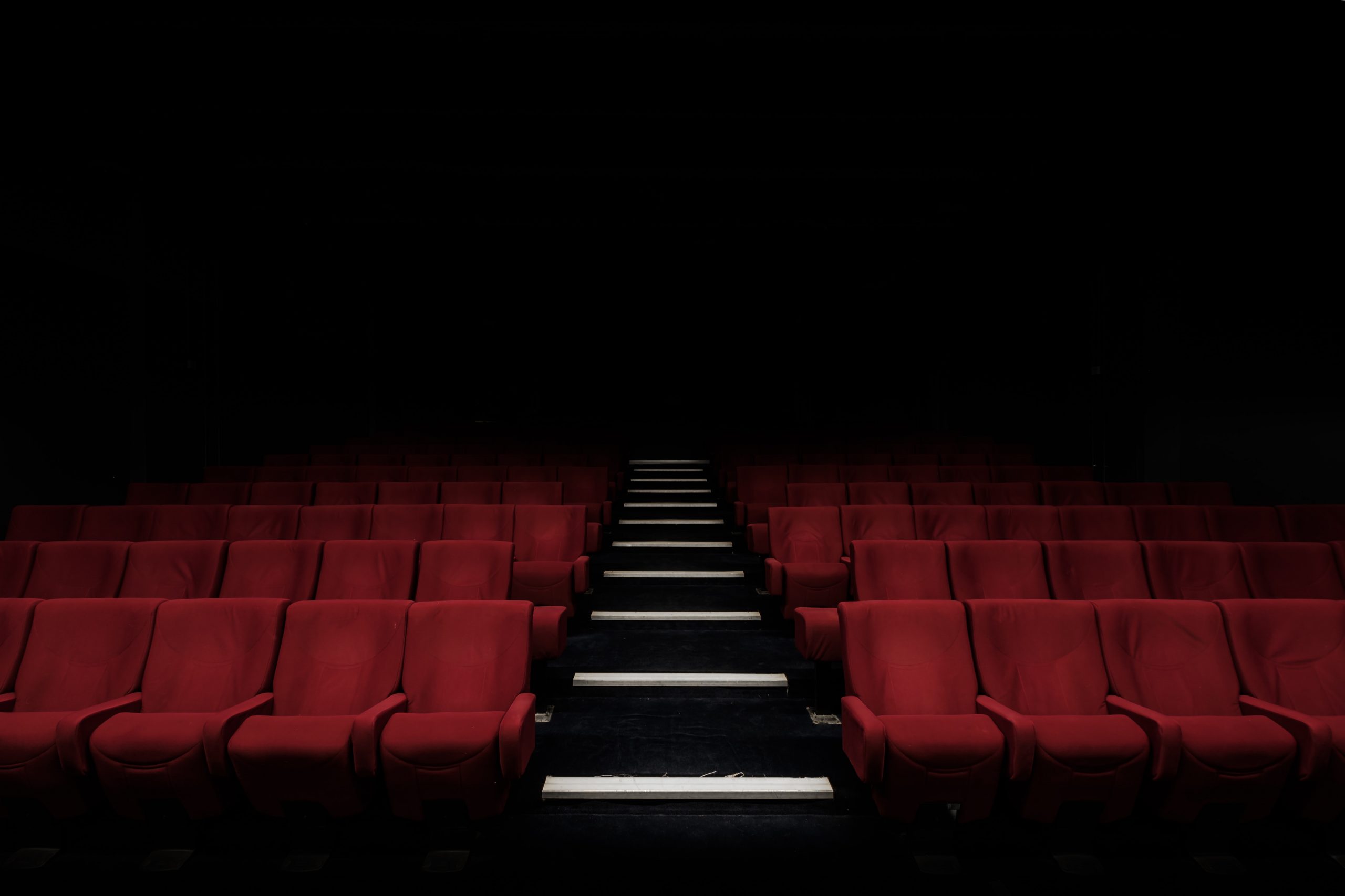 Buio pesto in sala: in provincia di Alessandria i cinema non riaprono e il futuro è pieno di dubbi