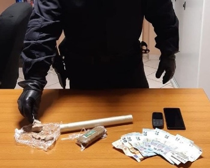 Aveva con sé 150 grammi di droga e 250 euro in contanti: arrestato 29enne