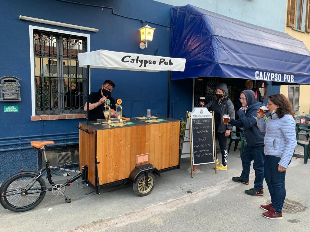 Un carretto mobile per la birra “spillata” a domicilio: l’originale idea del Calypso Pub