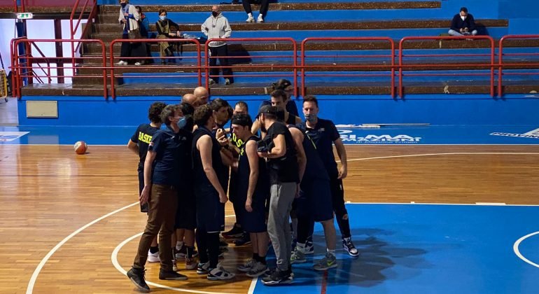 CUSPO Basket, quarta vittoria consecutiva: Omegna ko 67-63