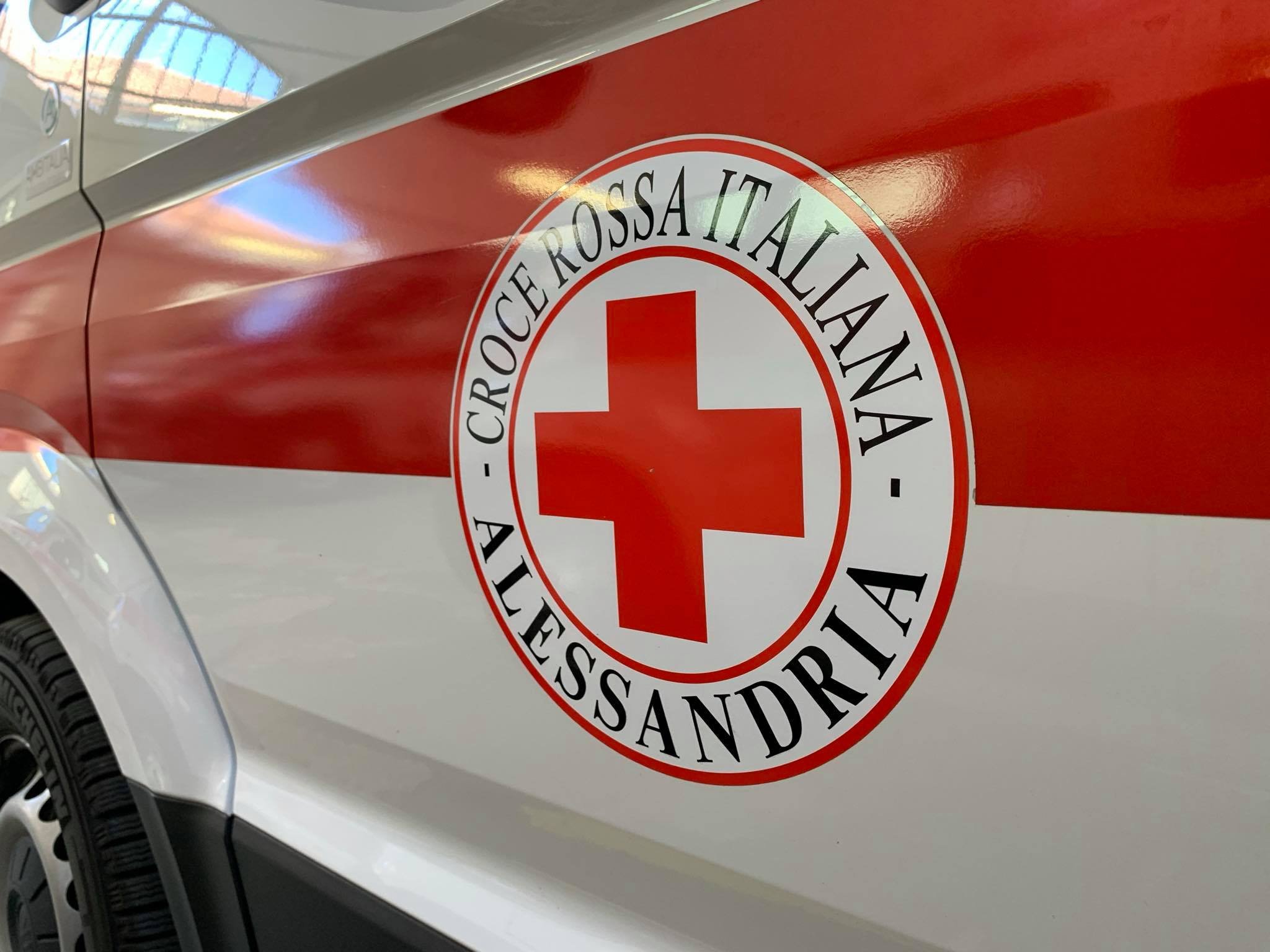 Fondazione Cassa di Risparmio dona alla Croce Rossa un nuovo mezzo per persone con disabilità