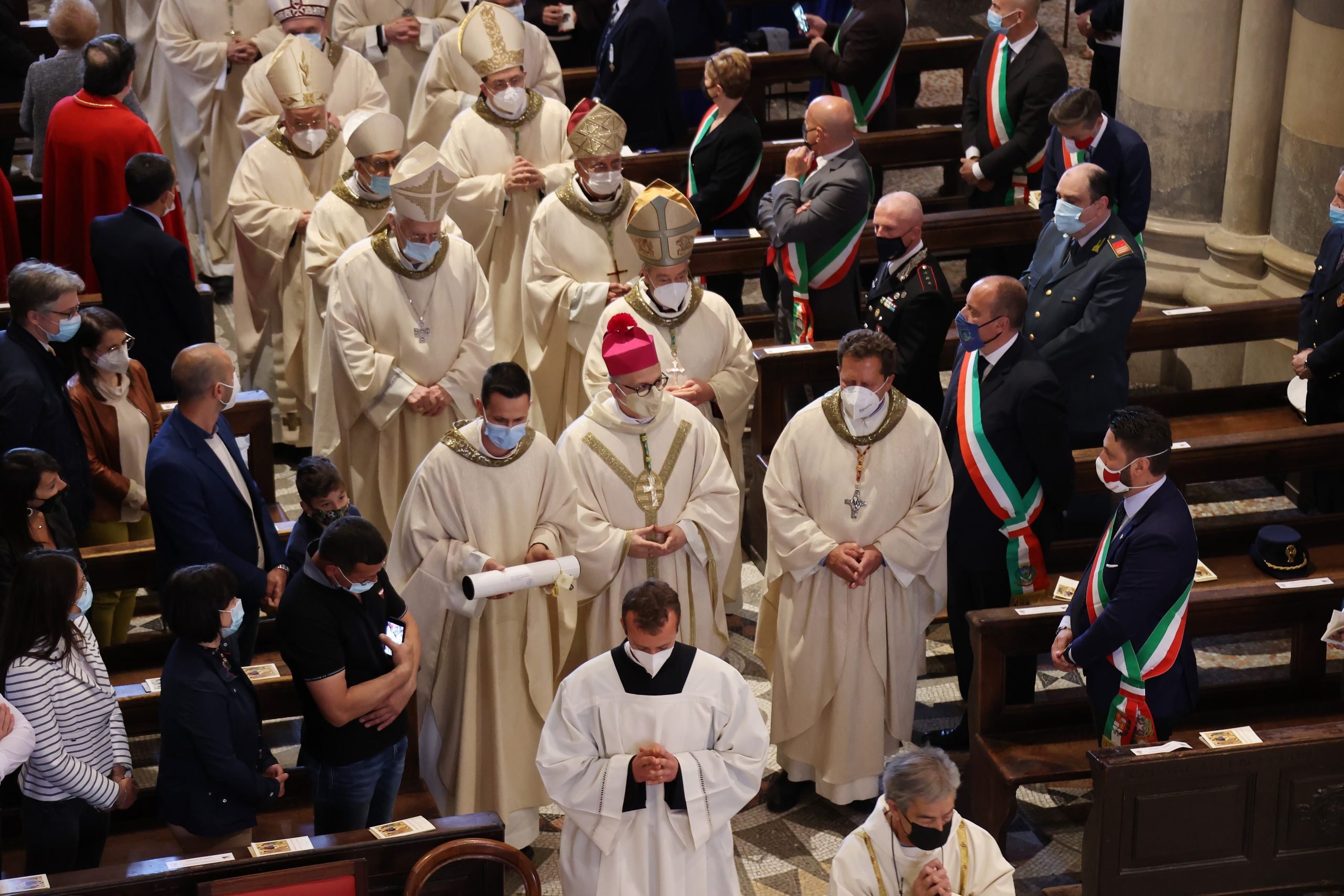 Monsignor Giampio Devasini consacrato vescovo: la cerimonia alla Cattedrale di Casale
