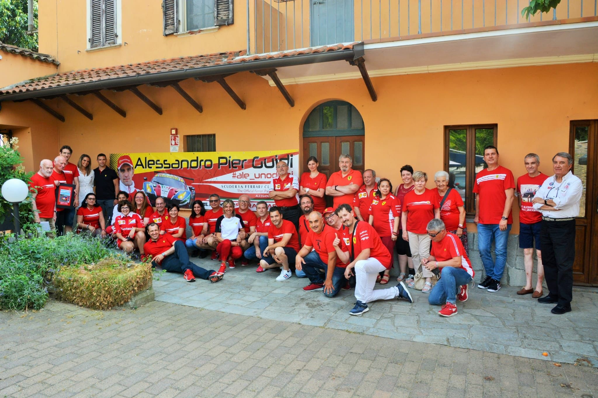 La Scuderia Ferrari Club di Alessandria riparte con l’evento “A pranzo con il campione”