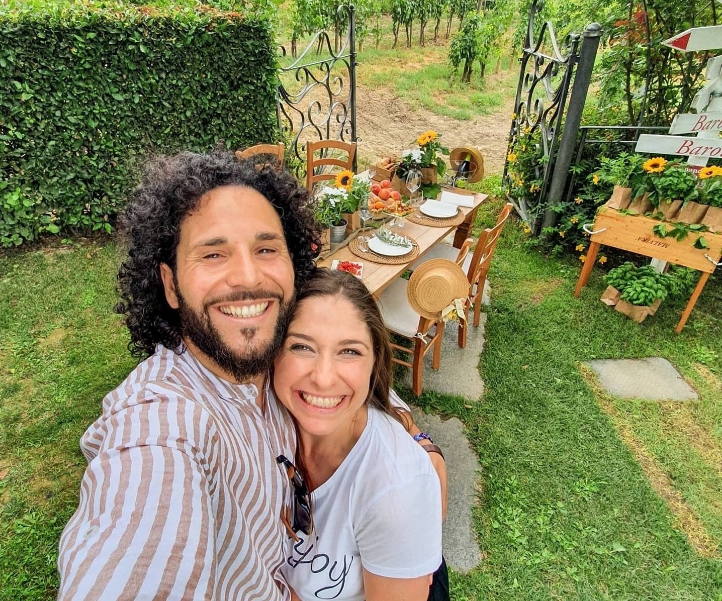 Una coppia di youtuber nel gaviese e in Monferrato per dare consigli su nozze da favola