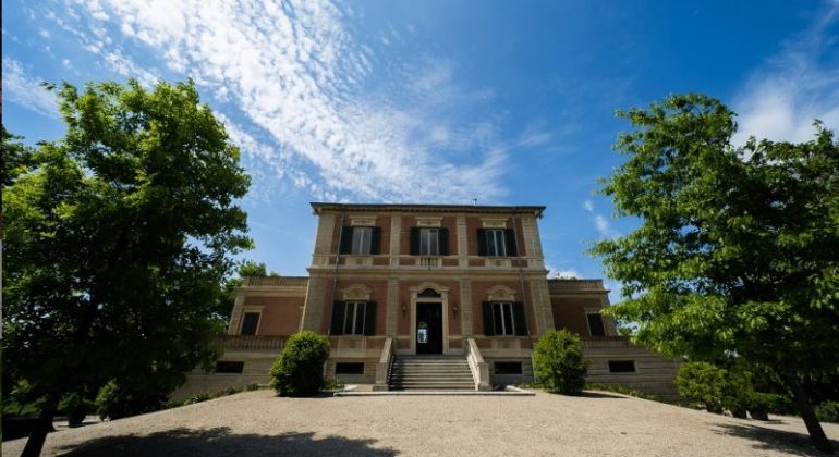 Scoprendo e degustando Frecciarossa, visita alla tenuta con il FAI