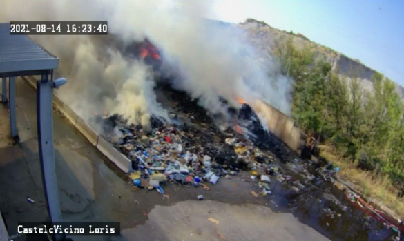Incendio di Castelceriolo: area ecologica chiusa fino a giovedì