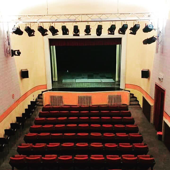 Il teatro San Francesco tra spettacoli e corsi teatrali