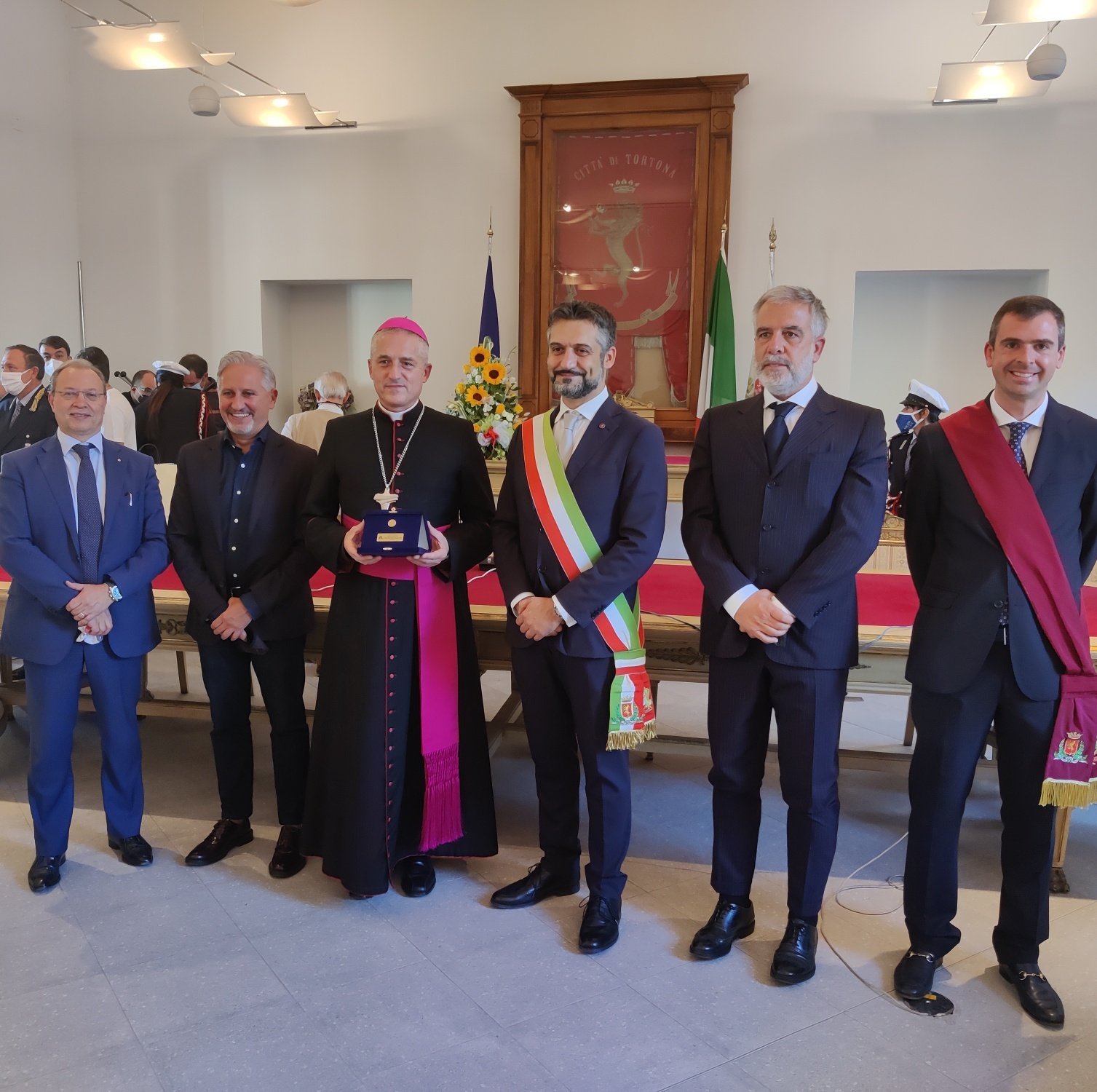 Tortona consegna il Premio “Grosso d’oro” al Vescovo emerito Vittorio Viola