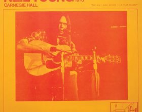 Neil Young pubblica per la prima volta il concerto Carnegie Hall 1970