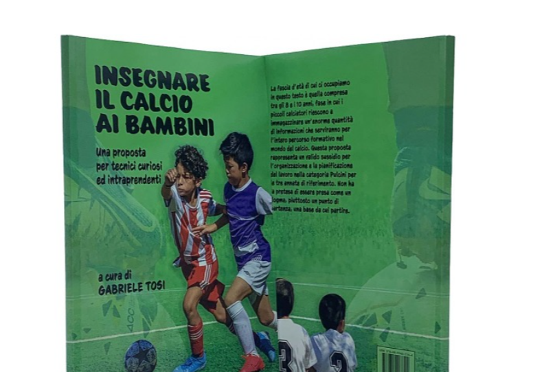 “Insegnare il calcio ai bambini” di Gabriele Tosi è un compendio di organizzazione del lavoro dell’allenatore
