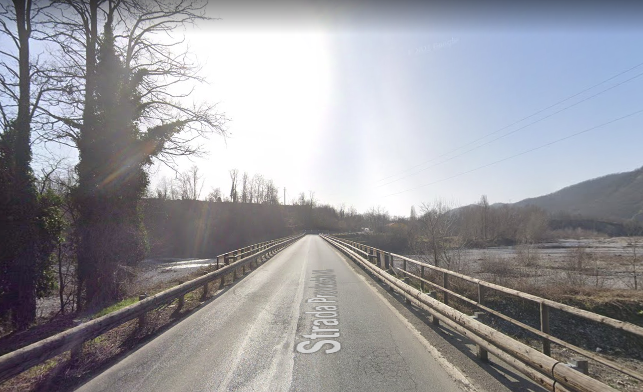 Stop al passaggio dei mezzi pesanti sul ponte a Borghetto Borbera per problemi strutturali