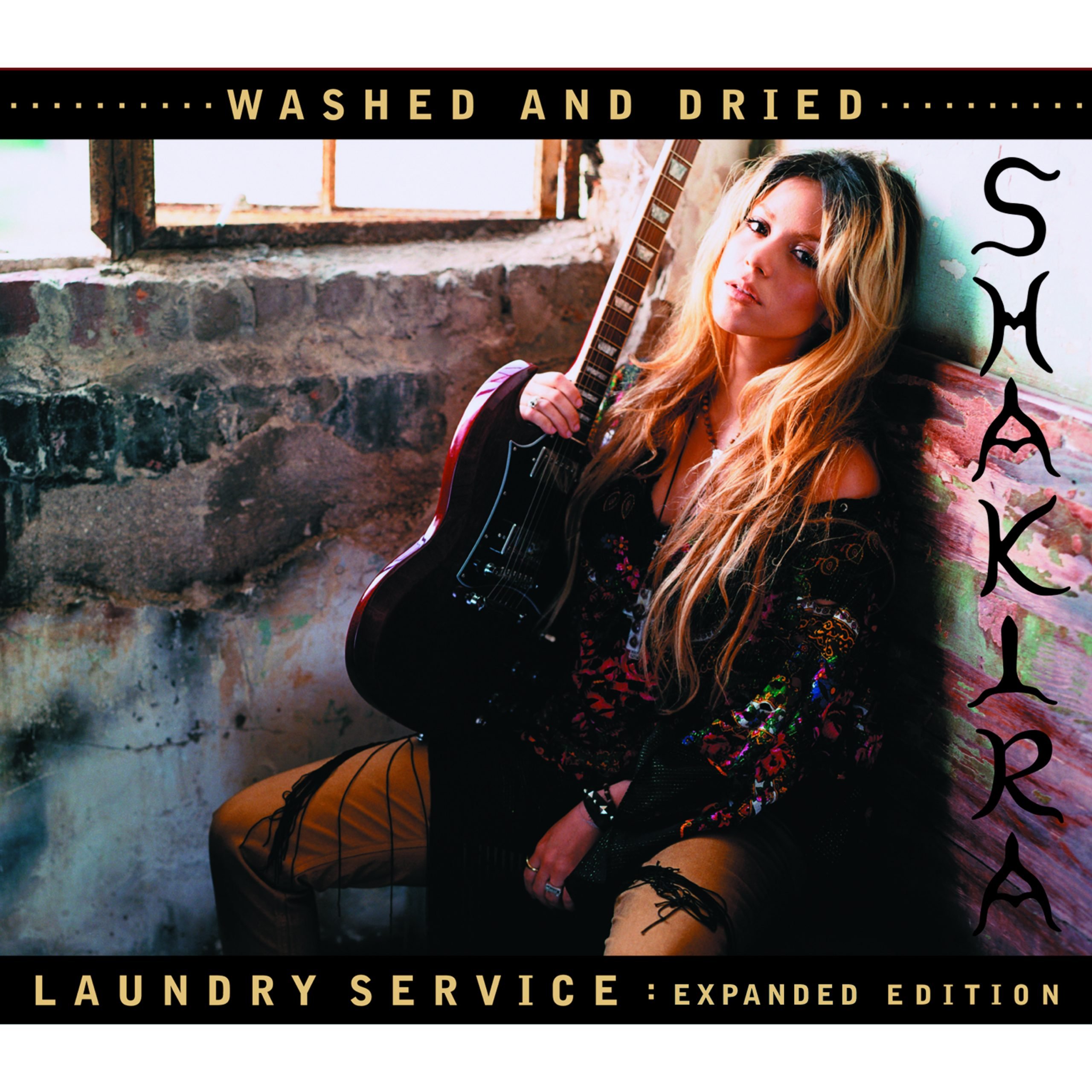 Shakira celebra il ventennale del disco Laundry Service