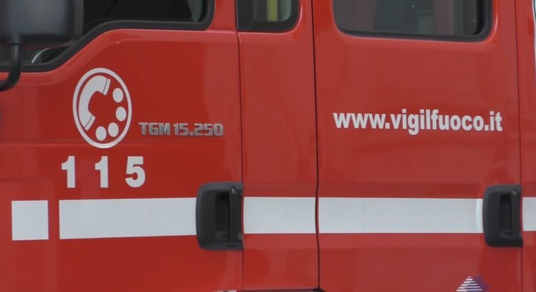 Incidente tra due auto a Vignale: quattro persone coinvolte