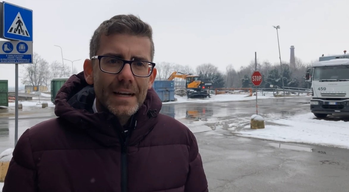 Neve ad Alessandria: più di 50 squadre di Amag Ambiente al lavoro, sparse 350 tonnellate di sale