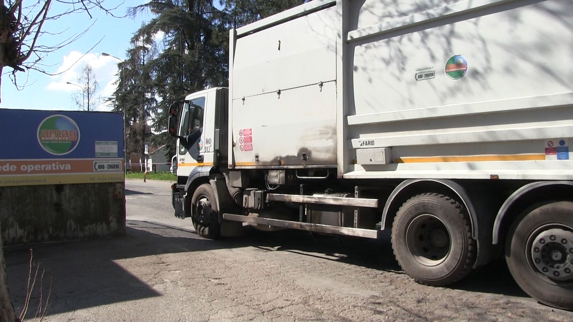 I rilievi di Anac su raccolta rifiuti: “Illegittimo ricorso ad affidamento diretto e gara in ritardo”