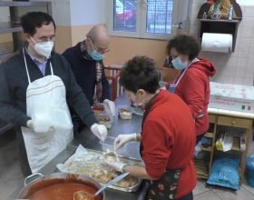 Alla mensa Caritas un pranzo di Natale speciale, vescovo: “Dio benedica i volontari e le persone bisognose”