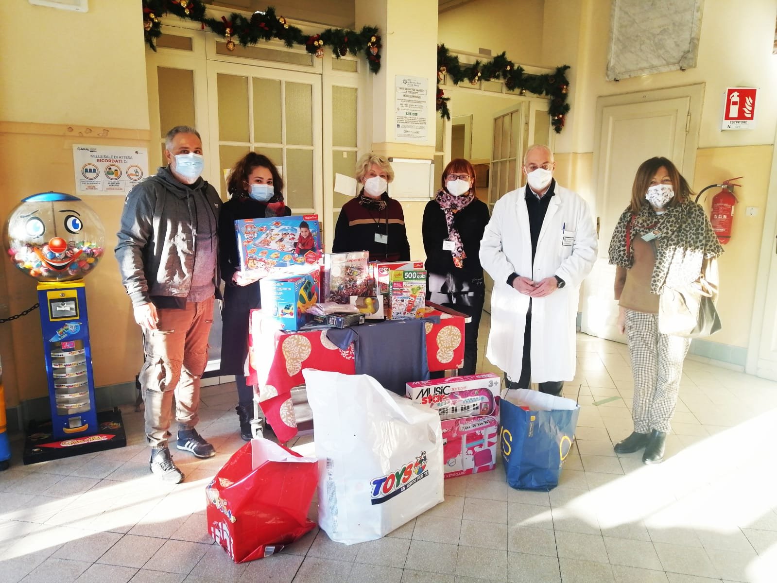 All’Ospedale Infantile di Alessandria tanti regali di Natale donati ai piccoli pazienti