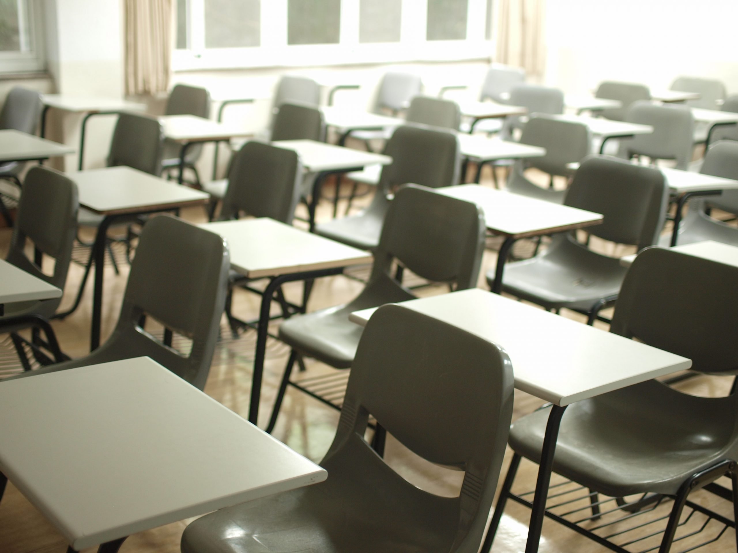 Rientro a scuola in sicurezza, Pd: “Regione e Prefettura agiscano”