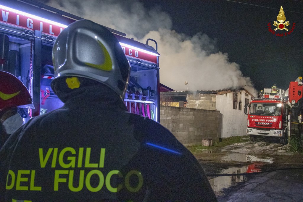 Incendio in un’abitazione a Castelceriolo domato dai Vigili del Fuoco