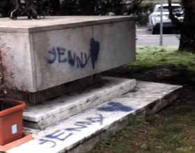 Vandalizzato il monumento ai caduti a Spinetta Marengo, Barosini: “Assoluta mancanza di senso civico”