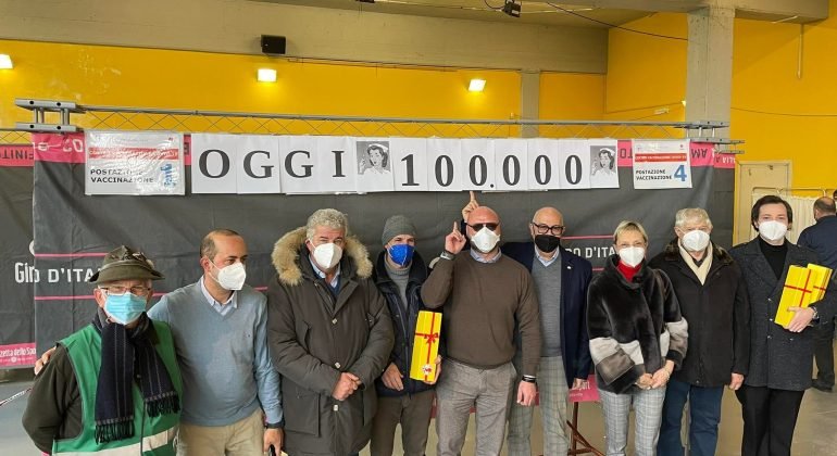 A Novi Ligure raggiunte le 100 mila dosi di vaccino Covid