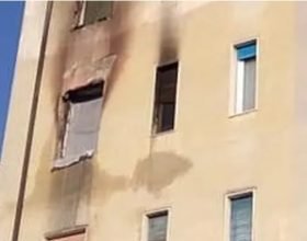 Incendio causa ingenti danni alla casa della mamma. Il figlio chiede aiuto alla rete per affrontare le spese