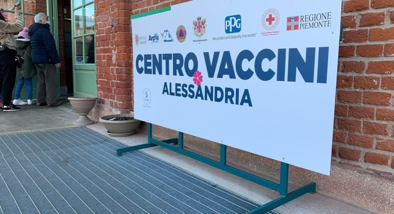 Alla Caserma Valfré prorogati ai prossimi due sabati i vaccini contro fuoco di S. Antonio e pneumococco