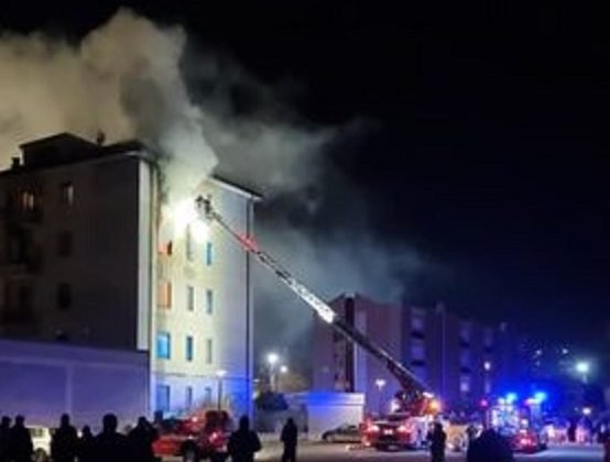 Incendio in un appartamento ad Acqui: sul posto i Vigili del Fuoco