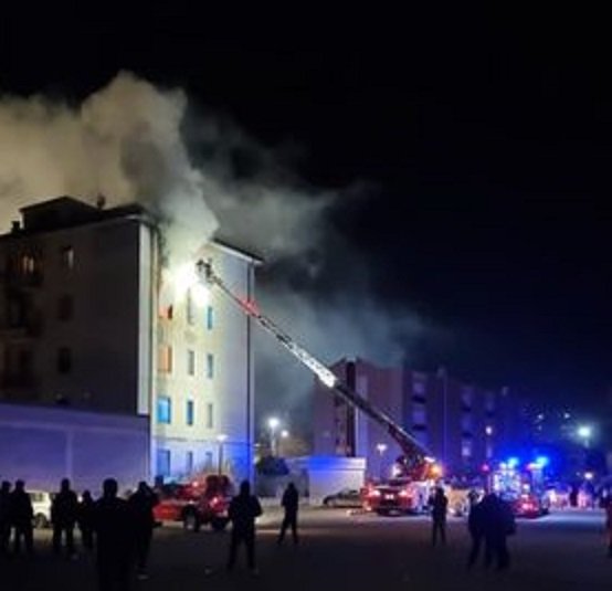 Incendio in un appartamento ad Acqui: sul posto i Vigili del Fuoco