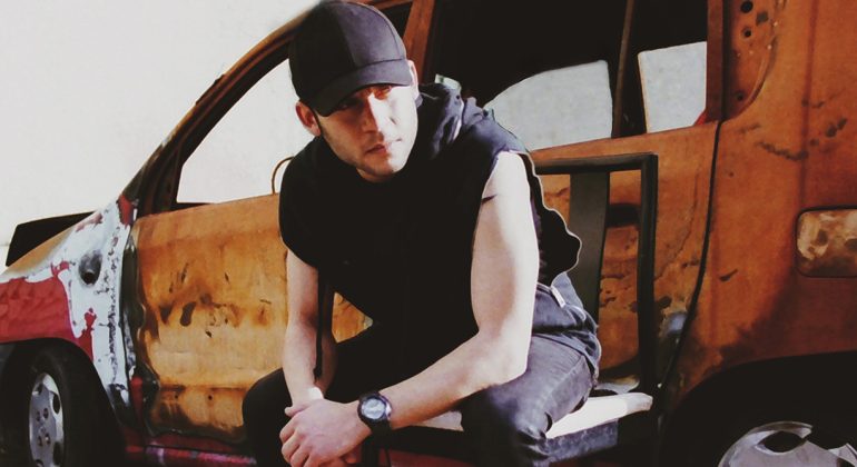 Rancore ha annunciato l’uscita del nuovo album di inediti, “Xenoverso”