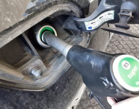 Carburanti: ancora in calo benzina e gasolio