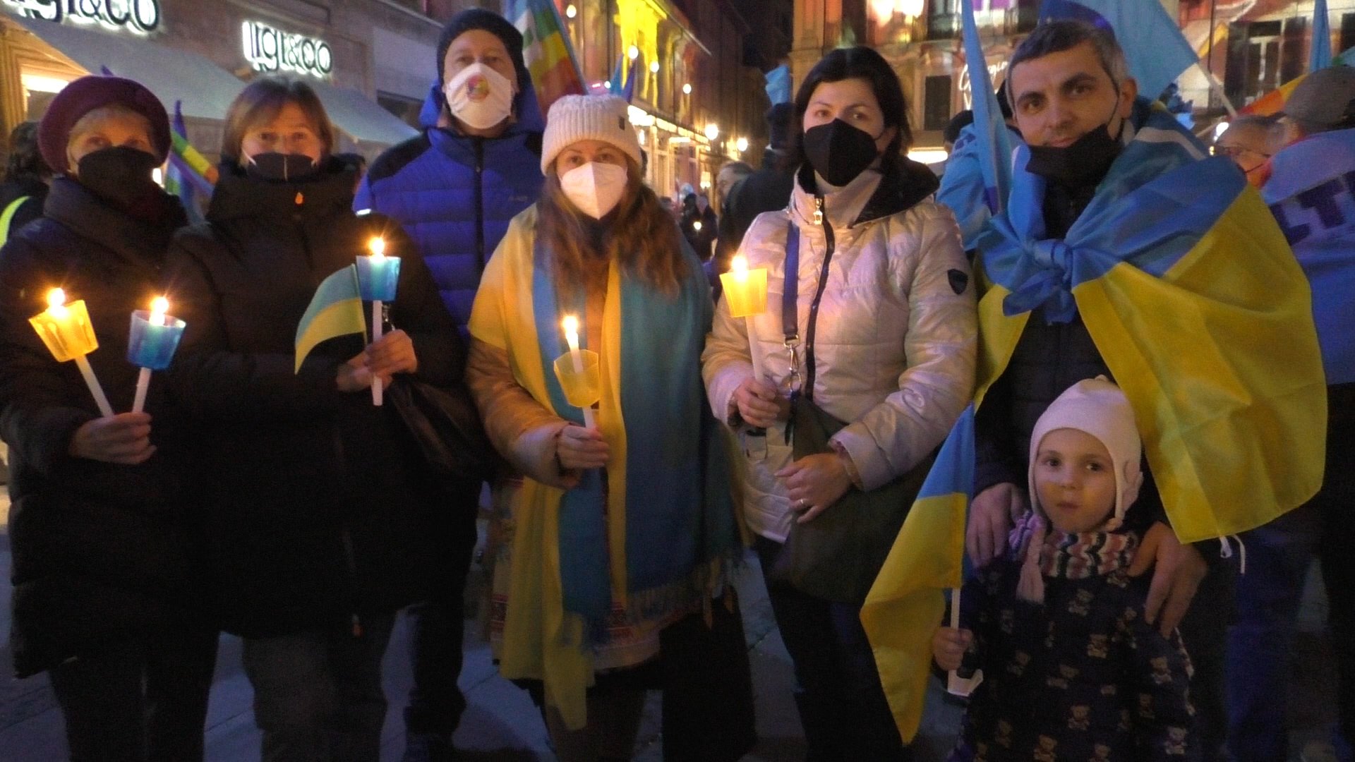 Ad Alessandria le voci dei cittadini ucraini: “I nostri parenti sono ancora là, è terribile”