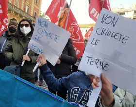 “Non chiudete le Terme”: l’appello lanciato davanti al Grand Hotel di Acqui