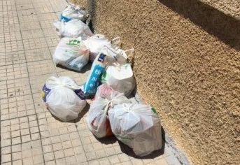 Due cittadini abbandonano rifiuti a Novi: individuati e multati