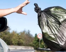Abbandono di rifiuti nel novese: sei cittadini multati