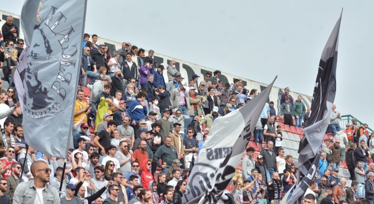 Alessandria Calcio, Gradinata Nord: “Stop allo sciopero del tifo dopo l’annuncio della cessione”