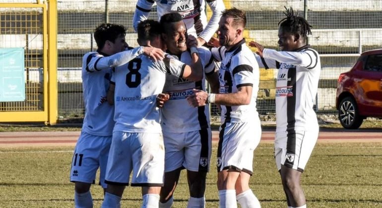 Calcio: HSL Derthona a secco di vittorie. RG Ticino passa per 1 a 2