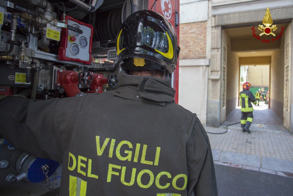 Incendio scantinato in via Ferraris ad Alessandria: concluso l’intervento dei Vigili del Fuoco
