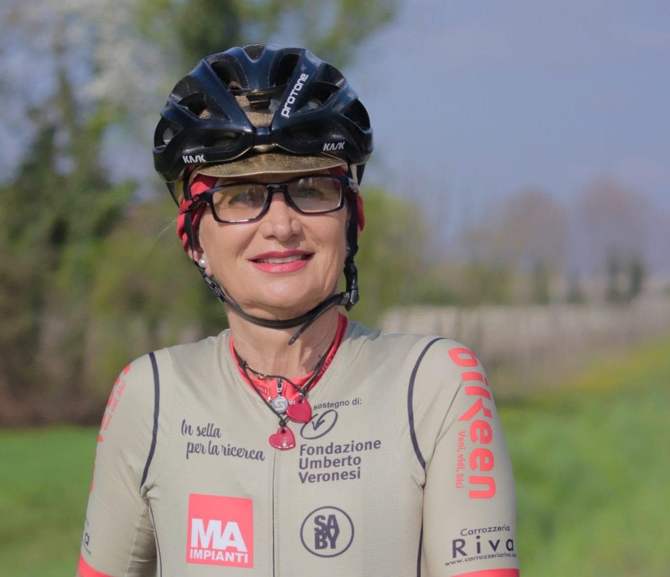 In sella per la ricerca: la ciclista amatoriale che combatte contro il cancro arriva ad Alessandria