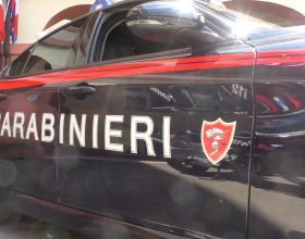 Omicidio di Gabiano: il figlio ha accoltellato la mamma alla gola poi è andato dai Carabinieri