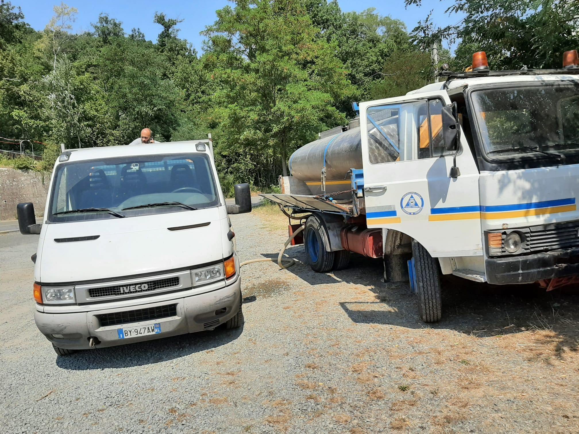 Protezione Civile e Amag hanno consegnato dell’acqua potabile in località Gaini a Cartosio