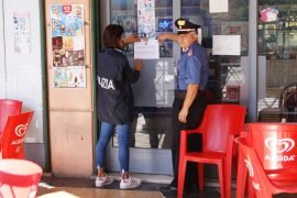 Risse, coltelli e vendette: due bar di Serravalle chiusi dopo escalation di violenze