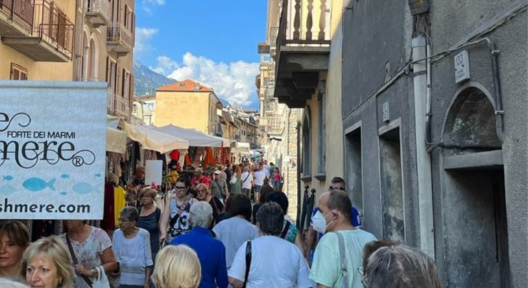 Ambulanti di Forte dei Marmi: domenica il mercatino a Salice Terme