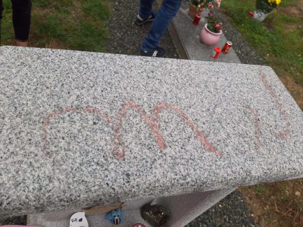 atti vandalici cimitero Ovada